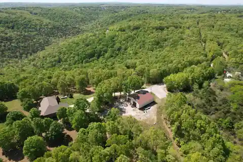 Ozark Mountain Estate with 80 Acres