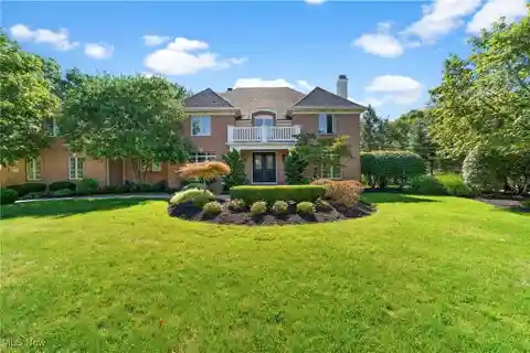 Private Retreat Blending Grandeur and Comfort