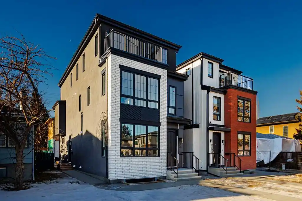 Exquisite Home with Carriage Suite