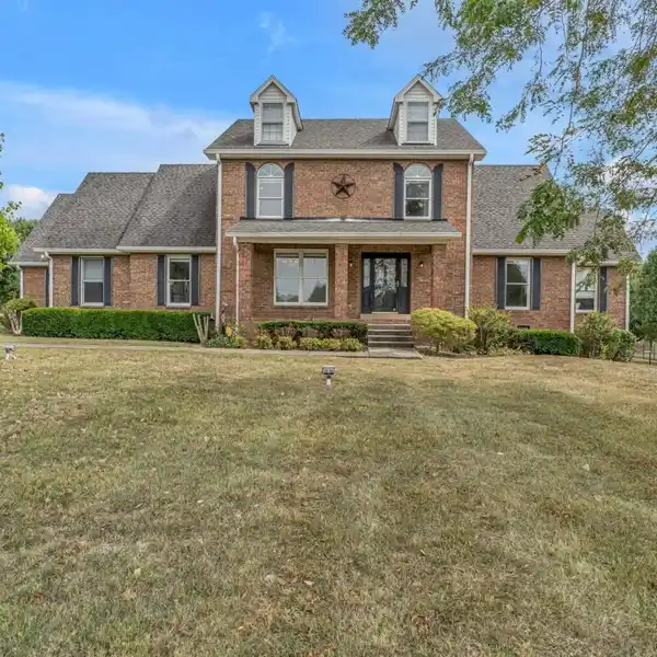 BEAUTIFUL COMPLETELY RENOVATED HOME ON 5.66 ACRES