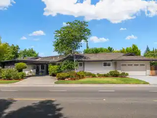 One-of-a-kind Custom Home in Wilhaggin Estates
