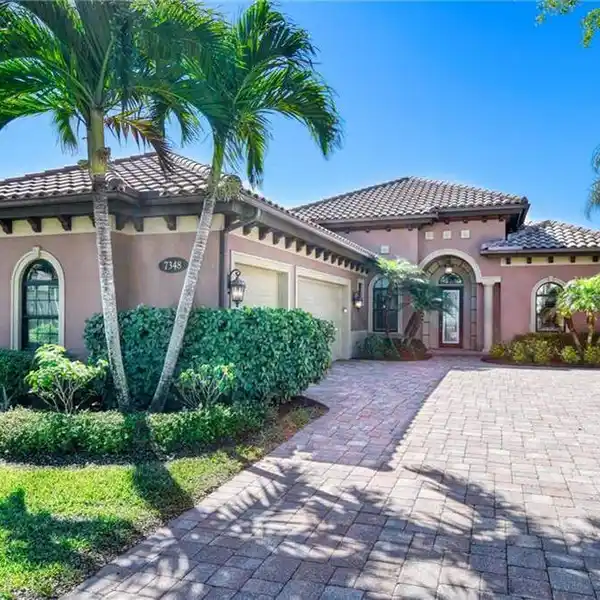 INCREDIBLE HOME