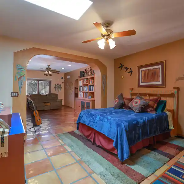 BEAUTIFUL SOUTHWEST STYLE HOME