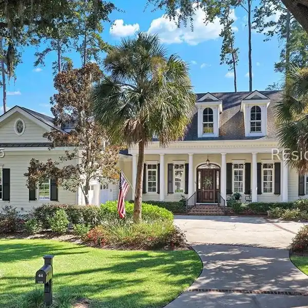 PICTURESQUE LOWCOUNTRY HOME IN BELFAIR