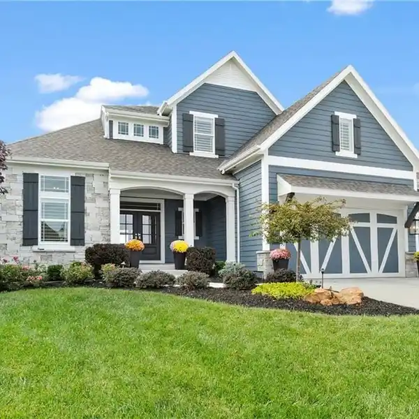 LUXURY BERKLEY II WITH THEATER, WET BAR, LOFT