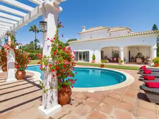 Exceptional Three-Level Property