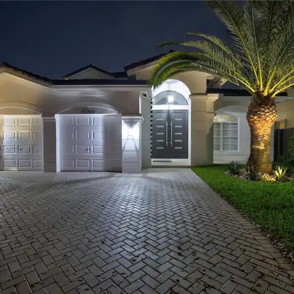 BRIGHT AND OPEN LAKEFRONT GEM