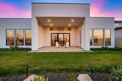 Beautiful Single-Level Home in Sky Mesa