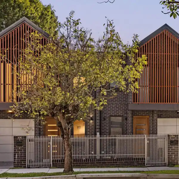 IMPECCABLE MODERN HOME