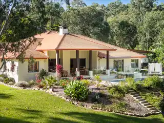 Sanctuary-style Living in a Natural Setting