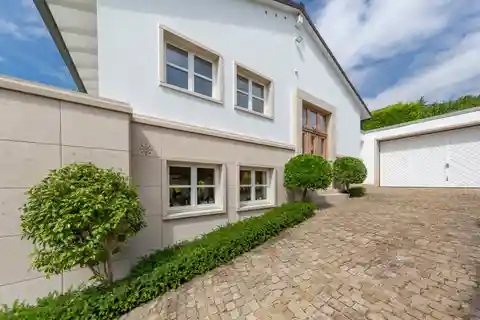 A High-Class Hideaway