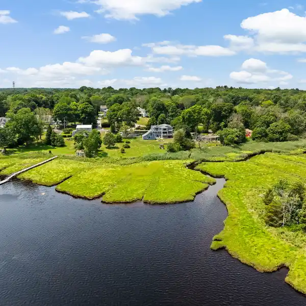 WATERFRONT HOME WITH PANORAMIC VIEWS AND DIRECT WATER ACCESS