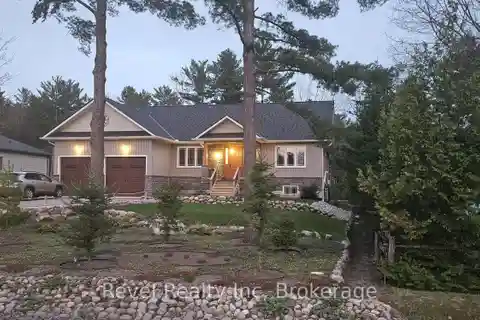 Beautiful Home Blending Luxury and Comfort