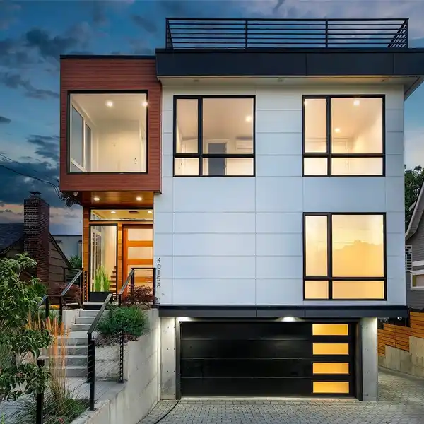 LUXURIATE IN HAWTHORNE HILLS
