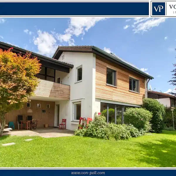 COMPREHENSIVELY RENOVATED HOME WITH DREAM GARDEN