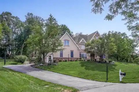 Luxurious Home in a Prestigious Subdivision
