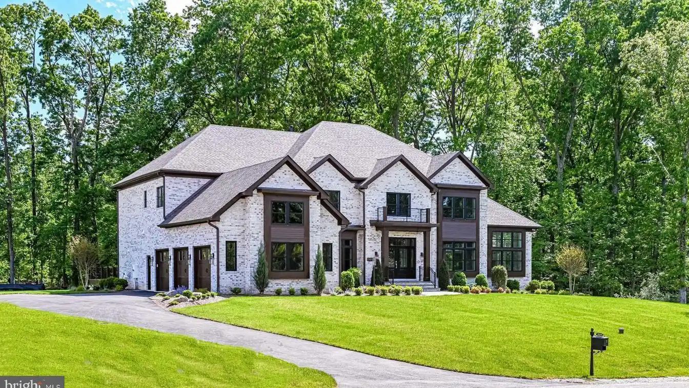 Clean and Contemporary Design in a New Enclave