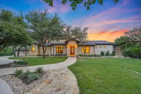 Spacious Updated Home on a Quiet Cul-de-sac