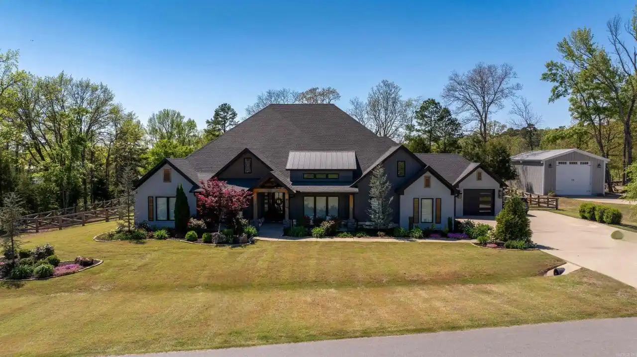 Gorgeous Home in a Gated Subdivision