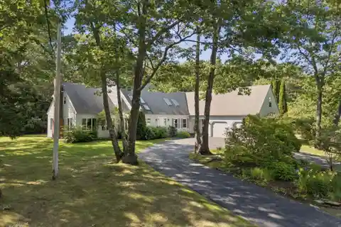 Stunning Home in the Broad Cove Neighborhood