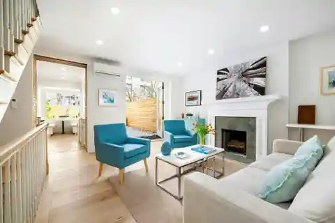 Tranquil Townhouse Garden Triplex