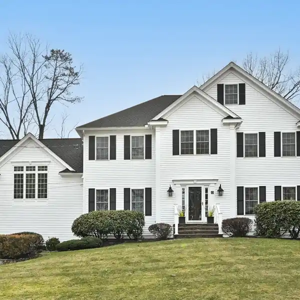 THOUGHTFULLY DESIGNED HOME THAT RADIATES WARMTH AND ELEGANCE