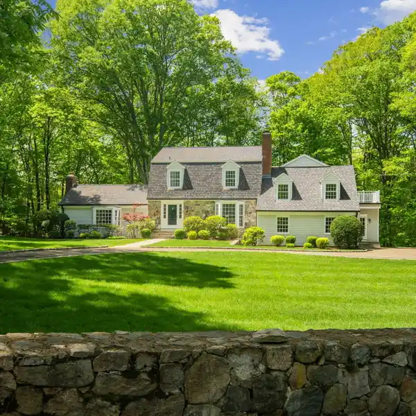 CHARMING HOME IN COVETED ALLWOOD