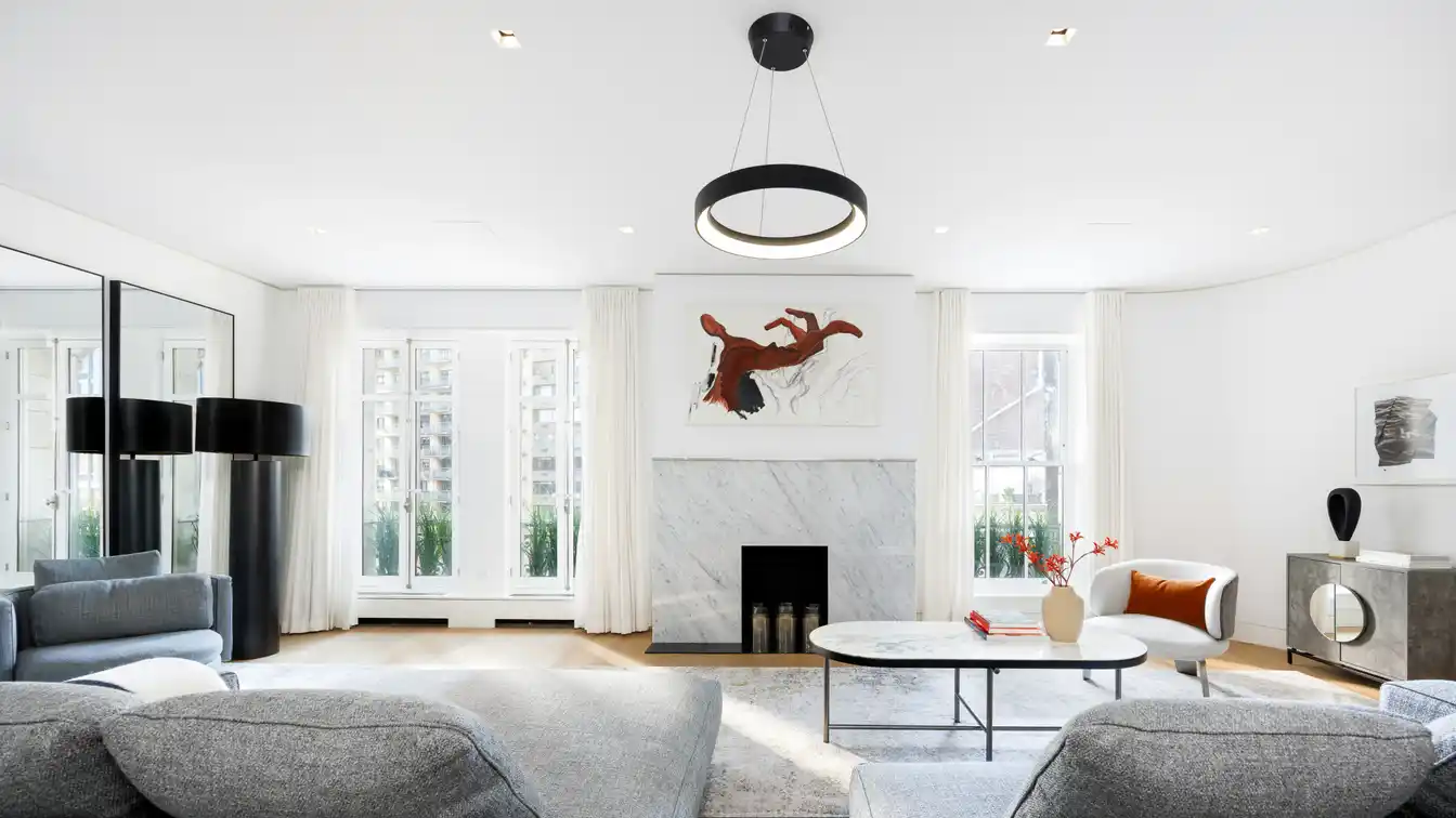 Spacious Triple Mind Home in a Grand Beaux-art Building