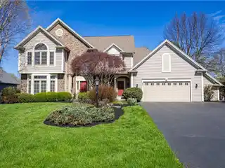 Amazing Open-concept Colonial