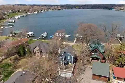 Gorgeous Lake Minnetonka Home