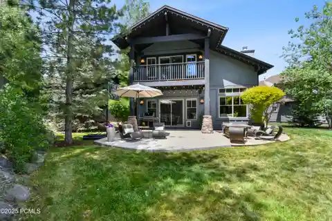 Mountain Contemporary Home with Excellent Views