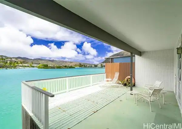 MARINA-FRONT TOWNHOME IN HAWAII KAI