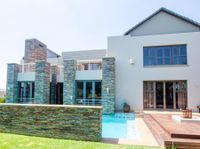 GOLF AND WILDLIFE ESTATE LIVING