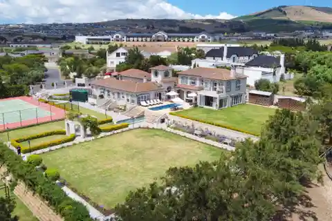 Seven Bedroom House for Sale in Durbanville