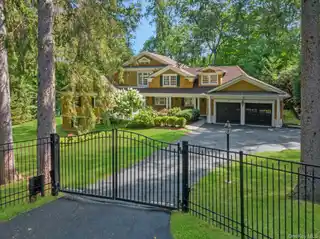 Epic Property in Coveted Windmill Farm