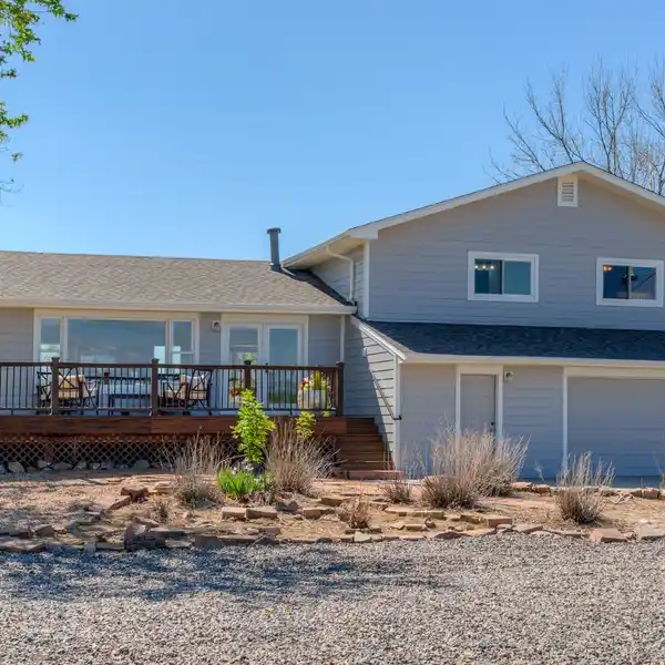 FOUR-ACRE HOBBY FARM