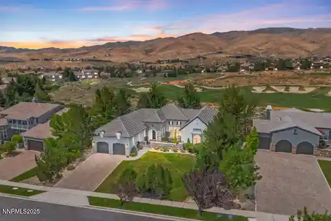 Luxury and Comfort in the Sought-After Somersett Community