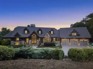 Outstanding Turnkey Mountain Home