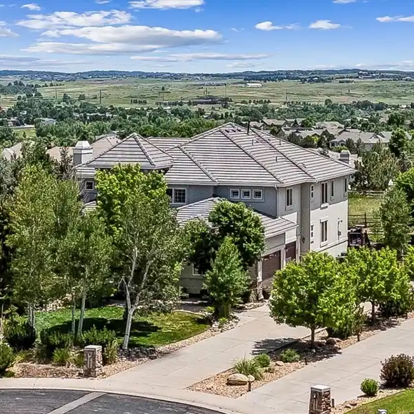 COMPLETELY UPDATED HOME ON A PRIVATE CUL-DE-SAC