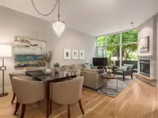 Rare Full-Sized Townhouse at the Waterford