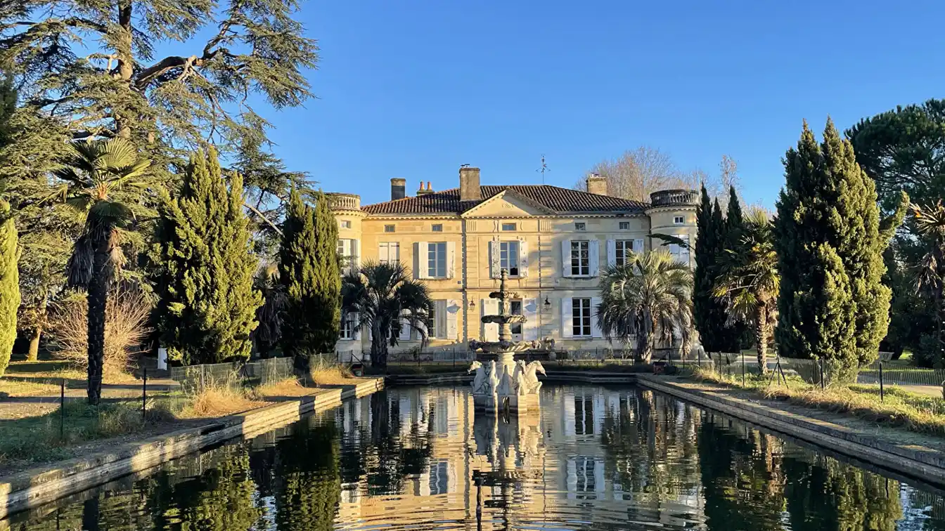 Fully Renovated Castle in Saint-andre-de-cubzac