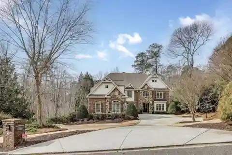 Exceptional Custom Home on a Picturesque Cul-de-sac