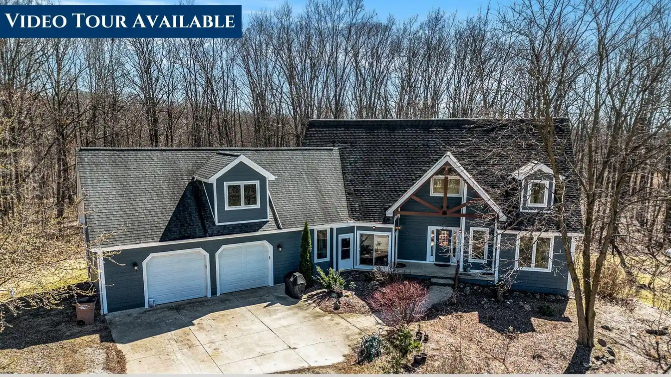 Lovely Home on 20 Acres