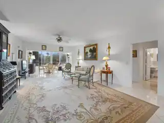 Elegant Condo in the Heart of Palm Beach