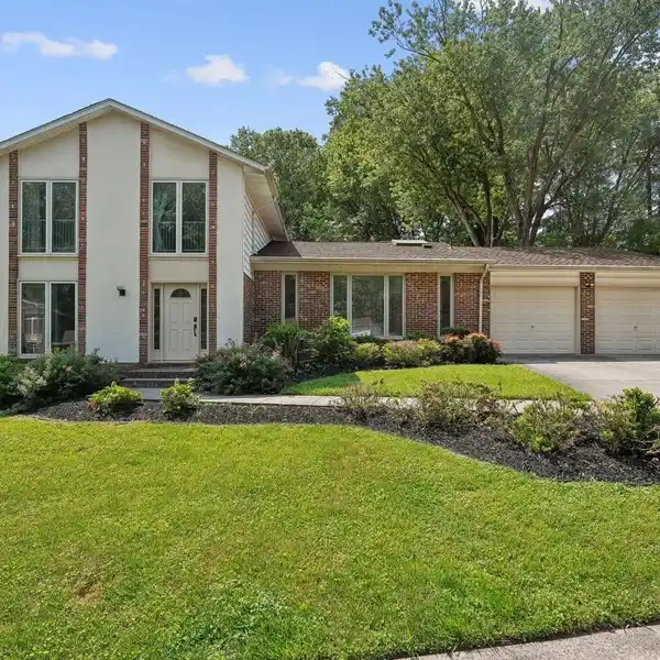 STUNNING SPLIT-LEVEL HOME