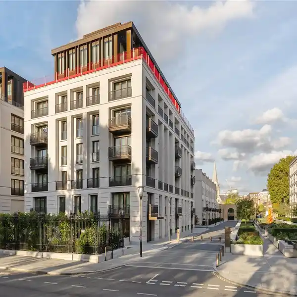 SPACIOUS APARTMENT IN THE EXCLUSIVE CHELSEA BARRACKS