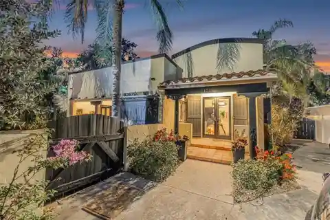 Tranquil Waterfront Living with Separate Guest Casita