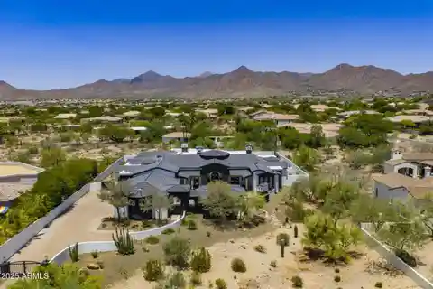 Spectacular Fully Transformed Estate