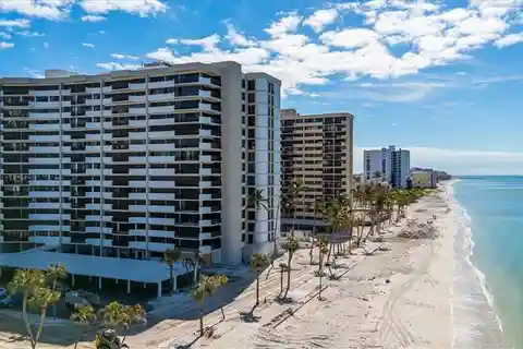 Spacious Condo in Premier Gulfside