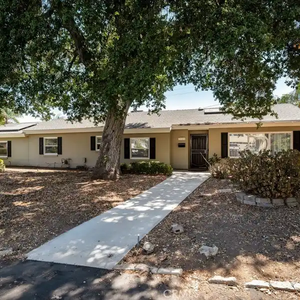 SPACIOUS MID-CENTURY RANCH ON A HUGE LOT